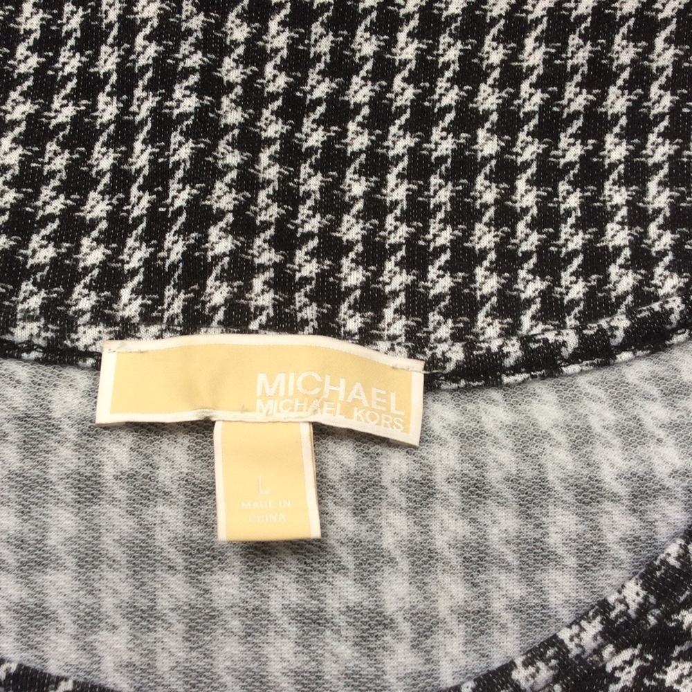 MICHAEL KORS Blouse. Black and White. Size Large - Picture 6 of 7